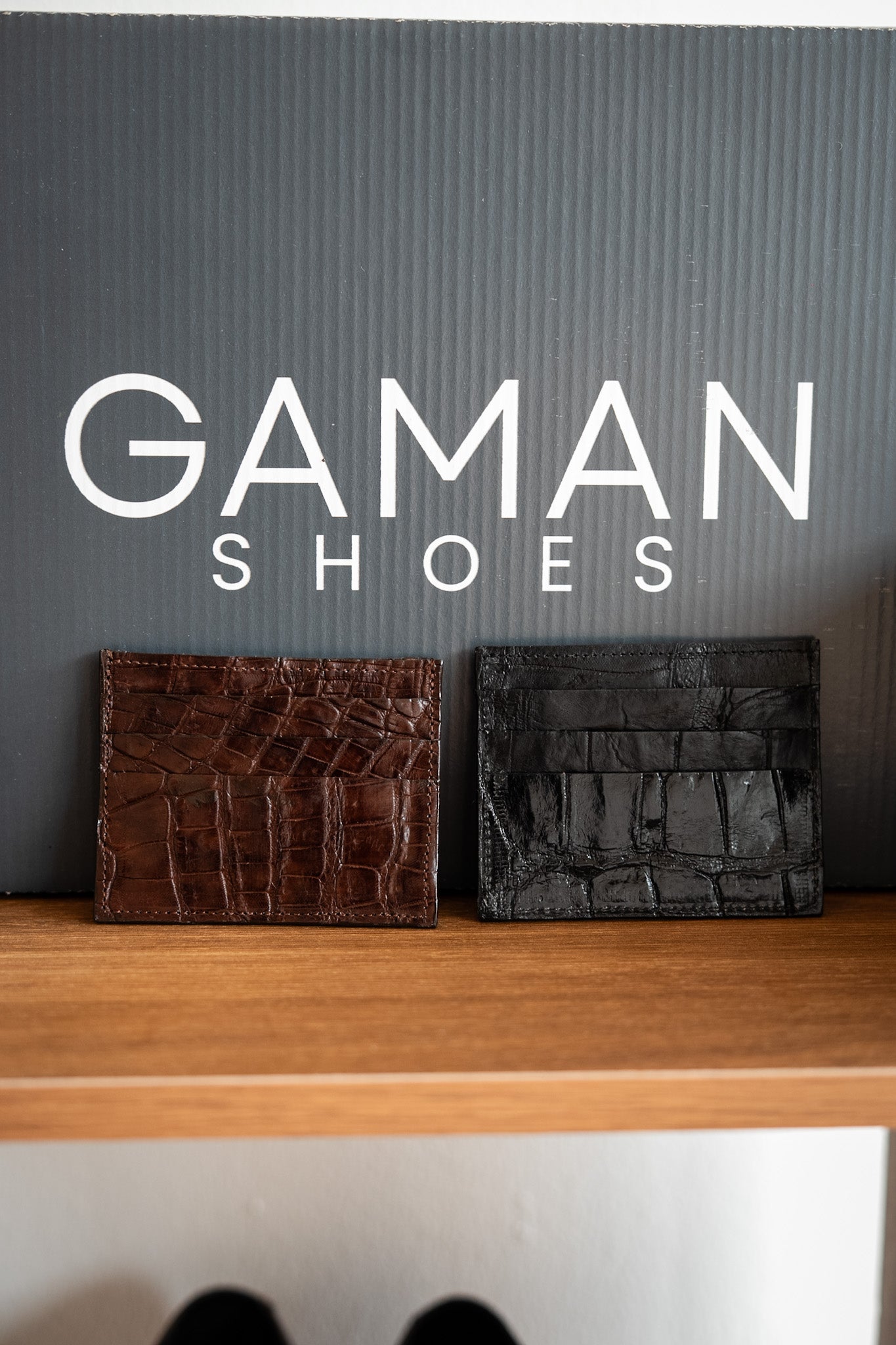 BROWN CROCODILE CARDHOLDER