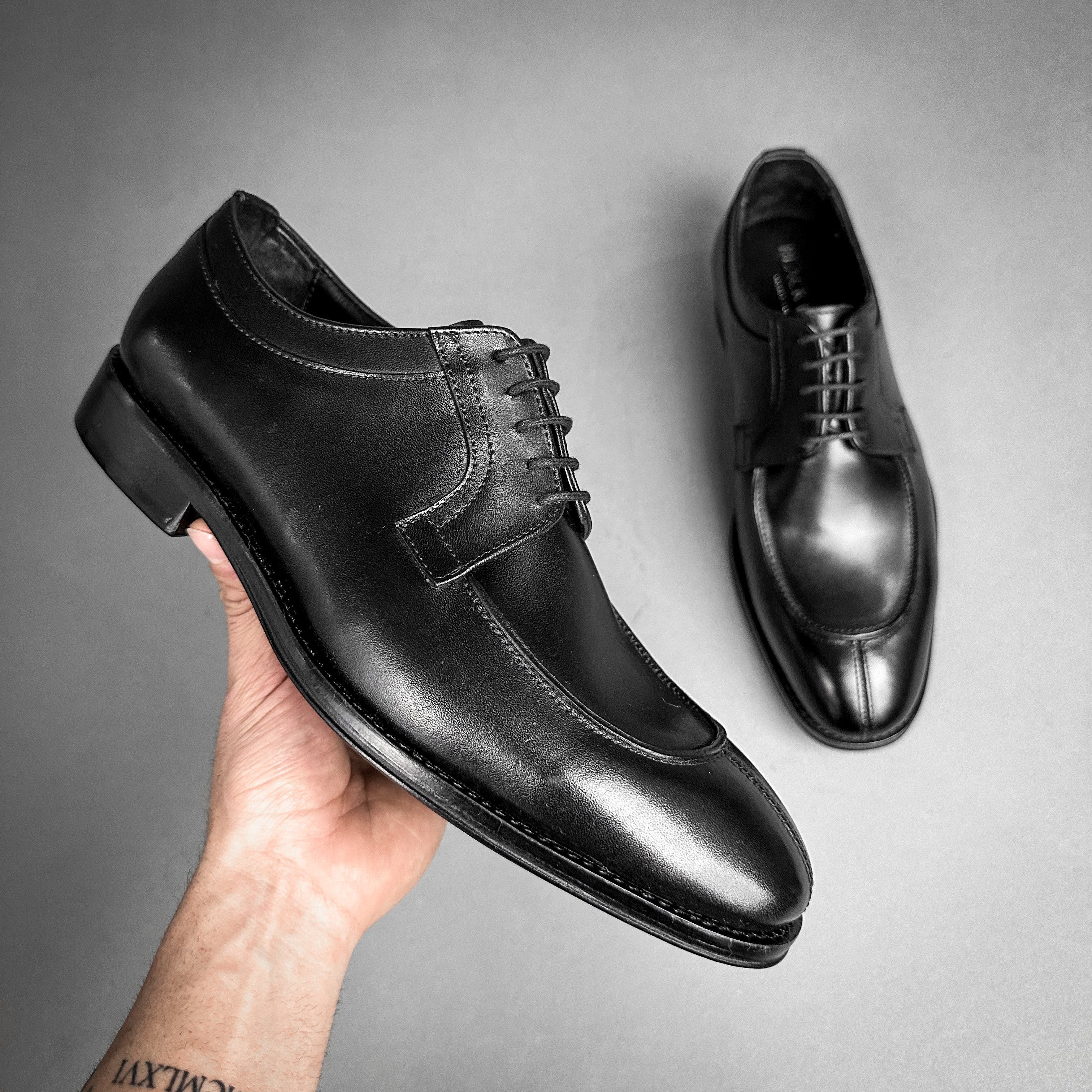 BLACK LEATHER GEORGE